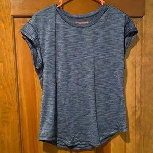 lulu short short sleeve shirt. only worn a few times but tag is cut off.